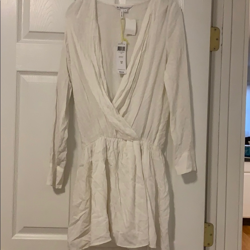 BCBG NWT SZ Small Generation white Womens dress